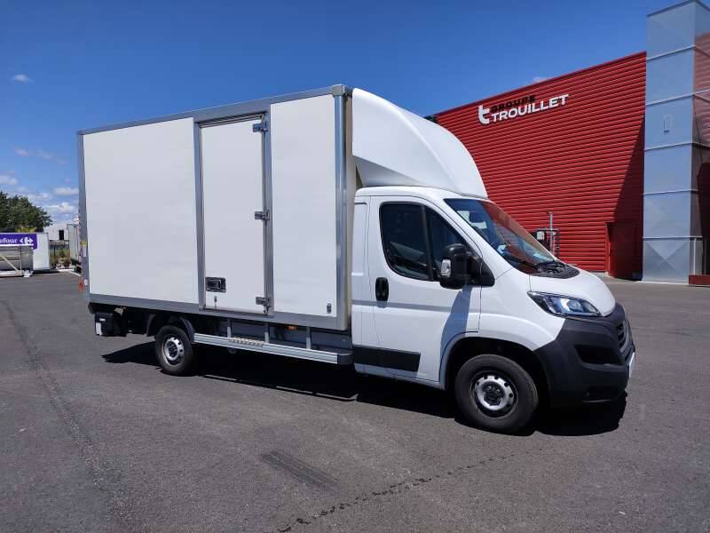 Fiat Ducato Chassis Cabine 20M3 140 CV HAYON FOURGON 3.5T