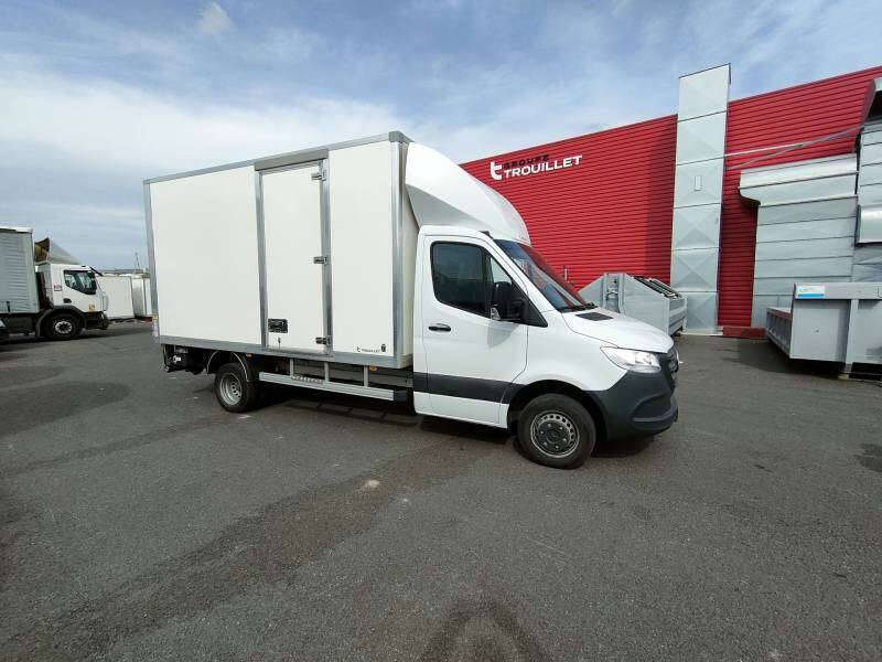 Mercedes-benz Sprinter Chassis Cabine 20M3 FOURGON HAYON 3.5 T