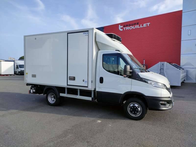 Iveco Daily Chassis Cabine FRIGO 12M3 160 CV ROUES JUMELEES HAYON CAISSE CAZAUX GROUPE CARRIER 3.5 T