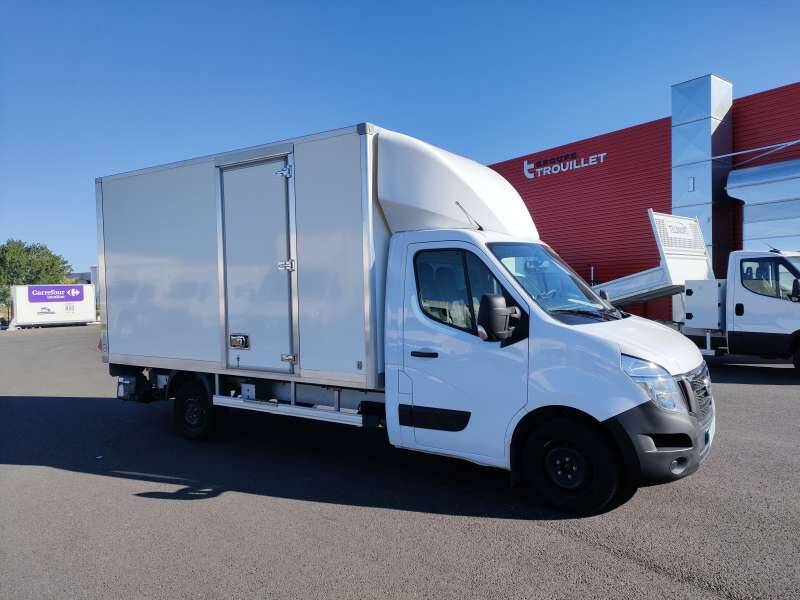 Nissan Interstar Chassis Simple Cabine 20M3 145 CV HAYON FOURGON 3.5 T