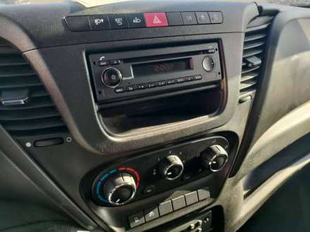 Iveco Daily Chassis Cabine FRIGO 12M3 140 CV RJ HAYON CAISSE CAZAUX GROUPE THERMOKING V300 MAX 3,5 T