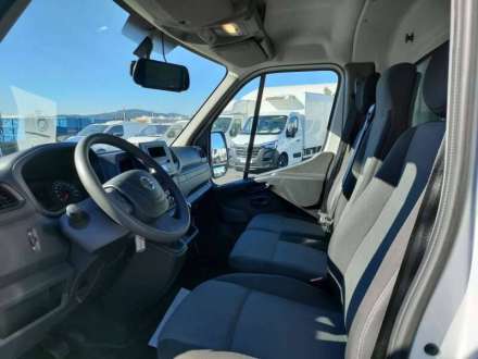 Nissan Interstar Chassis Simple Cabine 20M3 145 CV HAYON FOURGON 3.5 T