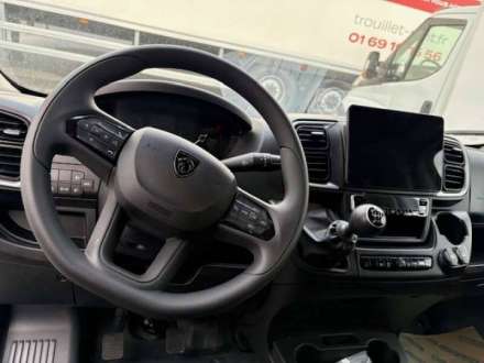Peugeot Boxer Plancher Cabine 20M3 140 CV FOURGON PORTE ARRIERE RELEVANTE 3.5 T