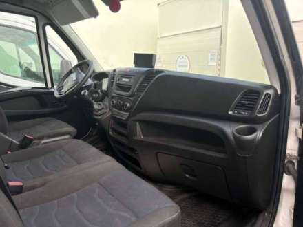 Iveco Daily Chassis Cabine 20M3 136 CV FOURGON RJ HAYON 3,5 T