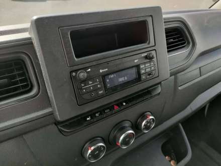 Nissan Nv400 Chassis Cabine 20M3 145 CV FOURGON HAYON 3.5 T