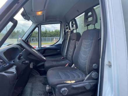 Iveco Daily Chassis Cabine RJ 130 CV COFFRE 1300 3,5 T