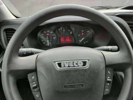 Iveco Daily Chassis Cabine 20M3 136 CV FOURGON RJ HAYON 3,5 T