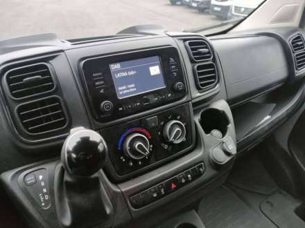 Peugeot Boxer Fourgon 20M3 180 CV FOURGON HAYON 3.5 T