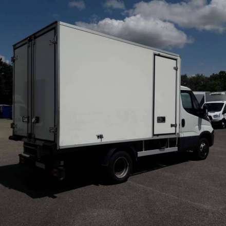 Iveco Daily Chassis Cabine FRIGO OPTION HAYON - 12M3 140 CV RJ CAISSE CAZAUX GROUPE CARRIER XARIOS 350 3,5 T