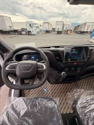 Iveco Daily Chassis Cabine AMPLIROLL / POLYBENNE 35C18 CV 3,5 T