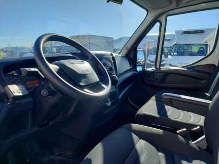 Iveco Daily Chassis Cabine FRIGO OPTION HAYON - 12M3 140 CV RJ CAISSE CAZAUX GROUPE CARRIER XARIOS 350 3,5 T