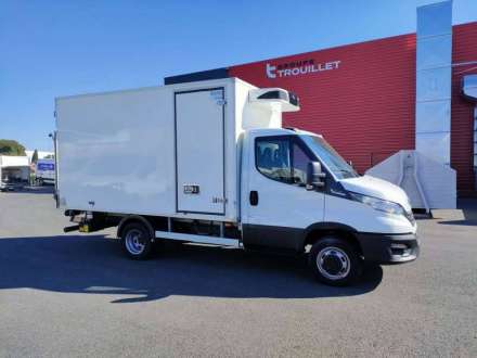 Iveco Daily Chassis Cabine FRIGO 14M3 160 CV RJ HAYON CAISSE CAZAUX GROUPE CARRIER PULSOR 400 MT 3,5 T