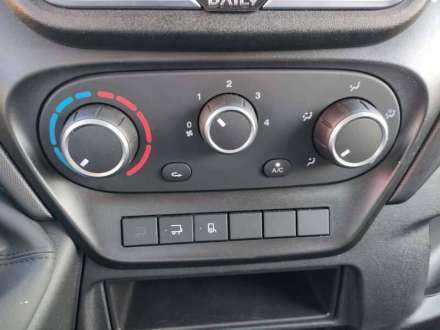 Iveco Daily Chassis Cabine FRIGO 12M3 160 CV ROUES JUMELEES HAYON CAISSE CAZAUX GROUPE THERMOKING V300 MAX 3.5 T