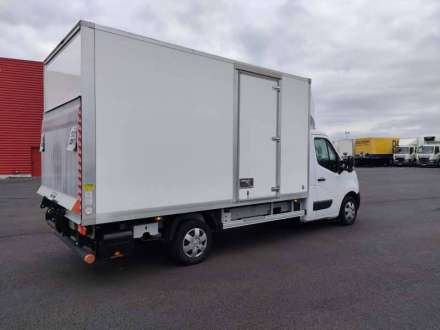 Nissan Nv400 Chassis Cabine 20M3 145 CV FOURGON HAYON 3.5 T