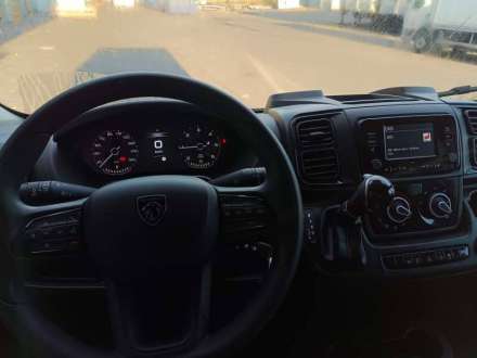 Peugeot Boxer Fourgon 20M3 140 CV FOURGON HAYON 3.5 T