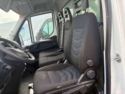 Iveco Daily Chassis Cabine 20M3 136 CV FOURGON RJ HAYON 3,5 T