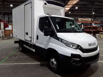 Iveco Daily Chassis Cabine FRIGO OPTION HAYON - 12M3 140 CV RJ CAISSE CAZAUX GROUPE CARRIER XARIOS 350 3,5 T