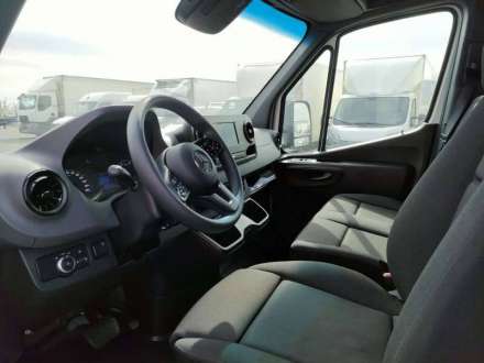 Mercedes-benz Sprinter Chassis Cabine 20M3 FOURGON HAYON 3.5 T