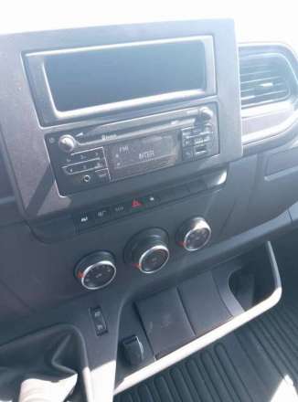 Nissan Interstar Fourgon 20M3 145 CV FOURGON HAYON 3.5 T