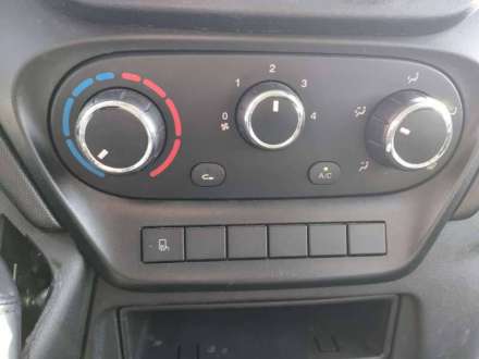 Iveco Daily Chassis Cabine FRIGO OPTION HAYON - 12M3 140 CV RJ CAISSE CAZAUX GROUPE CARRIER XARIOS 350 3,5 T