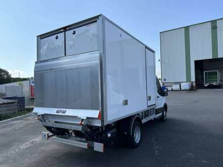 Ford Transit Chassis Cabine FRIGO 12M3 130 CV ROUES JUMELEES HAYON CAISSE CAZAUX GROUPE THERMOKING MONOTEMPERATURE V300 MAX 3,5 T
