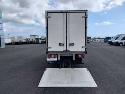 Iveco Daily Chassis Cabine FRIGO 12M3 160 CV RJ HAYON CAISSE CAZAUX GROUPE CARRIER PULSOR 400 MT 3,5 T