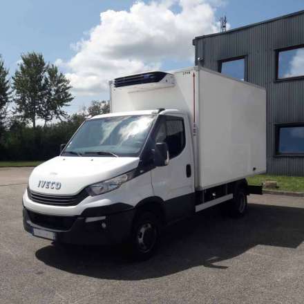 Iveco Daily Chassis Cabine FRIGO OPTION HAYON - 12M3 140 CV RJ CAISSE CAZAUX GROUPE CARRIER XARIOS 350 3,5 T
