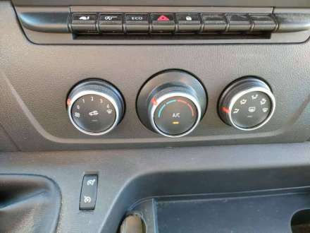 Nissan Interstar Fourgon 20M3 145 CV HAYON FOURGON 3.5 T