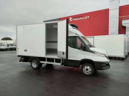 Iveco Daily Chassis Cabine FRIGO 12M3 160 CV ROUES JUMELEES HAYON CAISSE CAZAUX GROUPE CARRIER 3.5 T