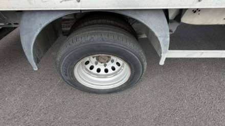 Ford Transit Chassis Cabine 20M3 130 CV FOURGON RJ HAYON 4 VERINS 3,5 T