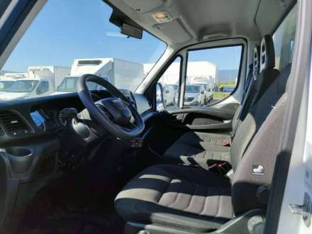 Iveco Daily Chassis Cabine FRIGO 14M3 160 CV RJ HAYON CAISSE CAZAUX GROUPE CARRIER PULSOR 400 MT 3,5 T