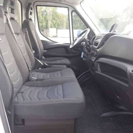 Iveco Daily Chassis Cabine 20M3 136 CV FOURGON RJ HAYON 3,5 T