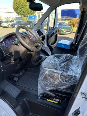 Fiat Ducato Chassis Cabine 20M3 140 CV HAYON FOURGON 3.5T