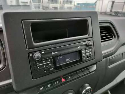 Nissan Nv400 Chassis Cabine 20M3 145 CV FOURGON HAYON 3.5 T