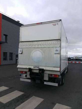 Nissan Interstar Fourgon 20M3 145 CV FOURGON HAYON 3.5 T