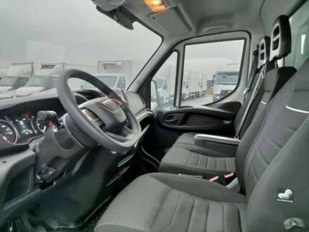 Iveco Daily Chassis Cabine FRIGO 12M3 160 CV ROUES JUMELEES HAYON CAISSE CAZAUX GROUPE CARRIER 3.5 T