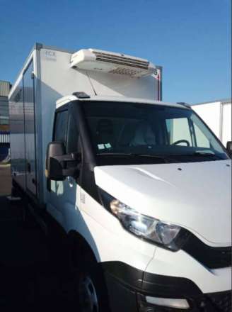 Iveco Daily Chassis Cabine FRIGO 12M3 140 CV RJ HAYON CAISSE CAZAUX GROUPE THERMOKING V300 MAX 3,5 T