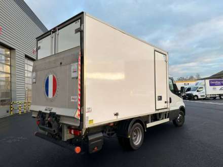 Iveco Daily Chassis Cabine FRIGO 14M3 POSITIF/NEGATIF 160 CV RJ HAYON 3,5 T