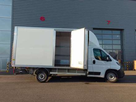 Peugeot Boxer Fourgon 20M3 140 CV FOURGON HAYON 3.5 T