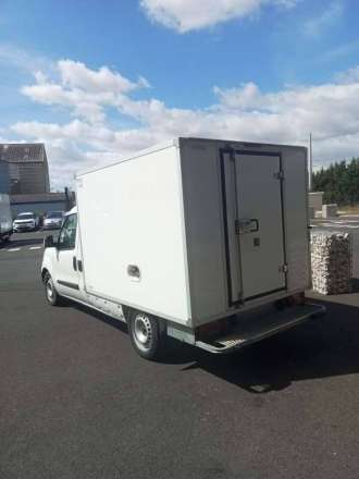 Fiat Doblo Plancher Cabine FRIGO 5M3 105 CV CAISSE CAZAUX GROUPE THERMOKING V200 MAX 2,5 T