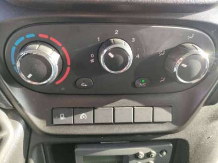 Iveco Daily Chassis Cabine FRIGO 12M3 140 CV RJ HAYON CAISSE CAZAUX GROUPE THERMOKING V300 MAX 3,5 T