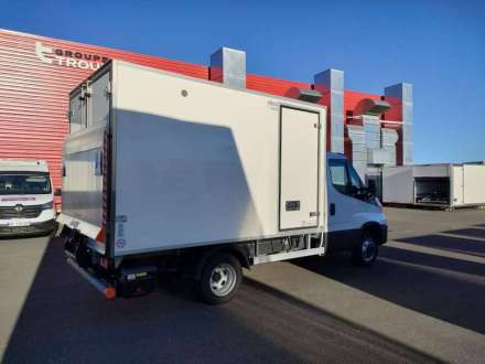 Iveco Daily Chassis Cabine FRIGO 12M3 160 CV ROUES JUMELEES HAYON CAISSE CAZAUX GROUPE THERMOKING V300 MAX 3.5 T