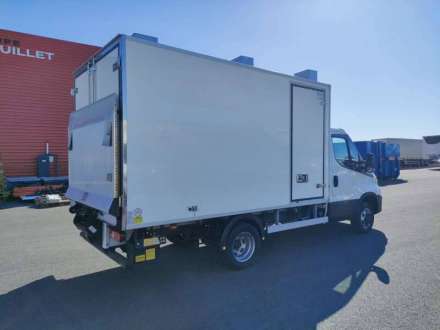 Iveco Daily Chassis Cabine FRIGO 14M3 160 CV RJ HAYON CAISSE CAZAUX GROUPE CARRIER PULSOR 400 MT 3,5 T
