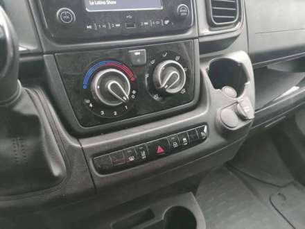 Peugeot Boxer Fourgon 20M3 180 CV FOURGON HAYON 3.5 T