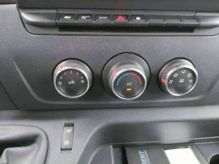 Renault Master Chassis Cabine 20M3 145 CV FOURGON HAYON 3.5T