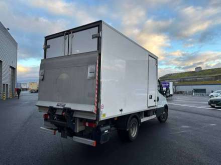 Iveco Daily Chassis Cabine FRIGO 12M3 160 CV RJ HAYON CAISSE CAZAUX GROUPE THERMOKING V300 MAX 3,5 T