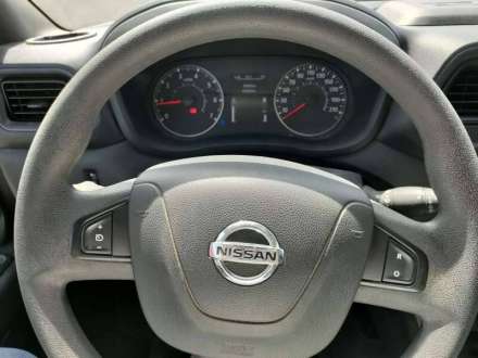 Nissan Nv400 Chassis Cabine 20M3 145 CV FOURGON HAYON 3.5 T