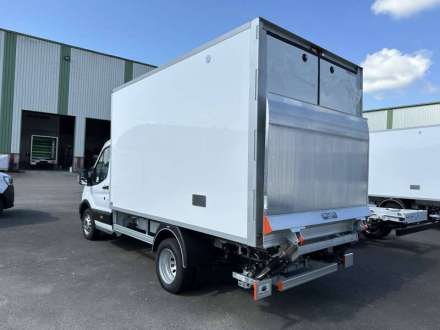 Ford Transit Chassis Cabine FRIGO 12M3 130 CV ROUES JUMELEES HAYON CAISSE CAZAUX GROUPE THERMOKING MONOTEMPERATURE V300 MAX 3,5 T
