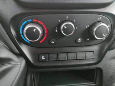 Iveco Daily Chassis Cabine FRIGO 12M3 160 CV ROUES JUMELEES HAYON CAISSE CAZAUX GROUPE CARRIER 3.5 T