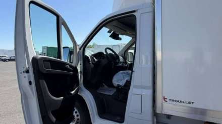 Peugeot Boxer Fourgon 20M3 140 CV FOURGON HAYON 3.5 T